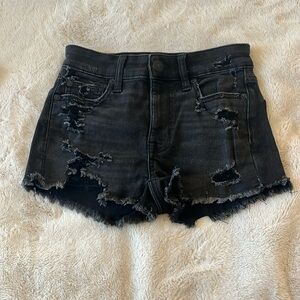 American Eagle, black denim shorts. Size: 00